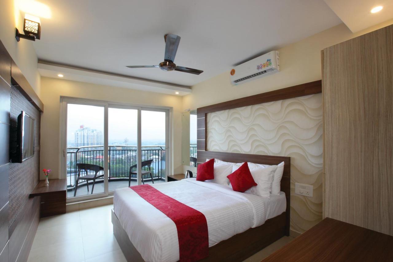 Laimar Suites Kochi Exterior photo