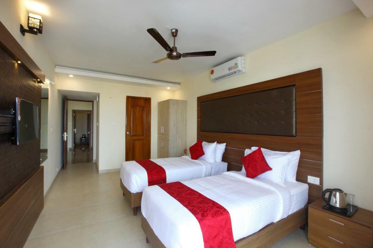 Laimar Suites Kochi Exterior photo