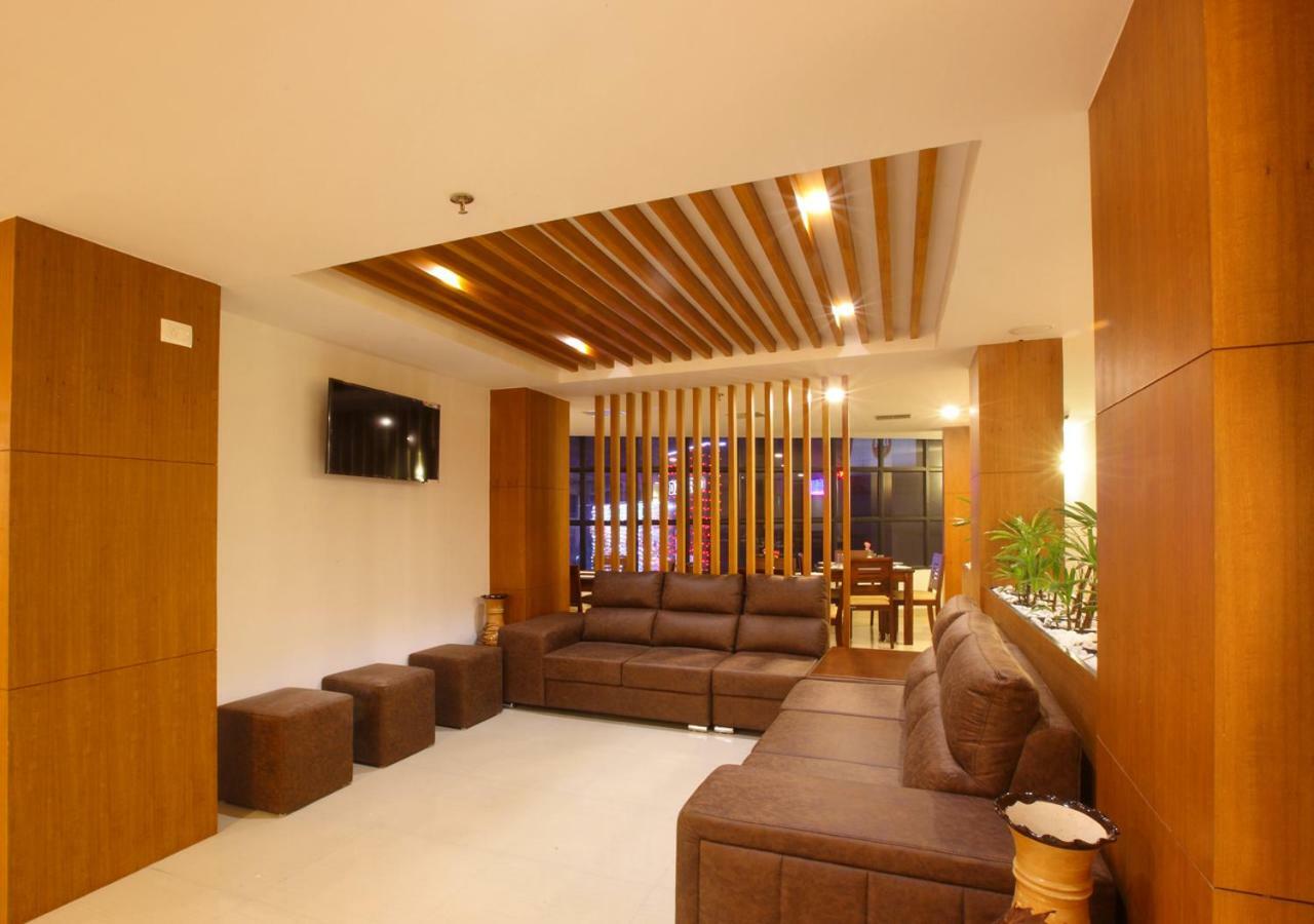 Laimar Suites Kochi Exterior photo