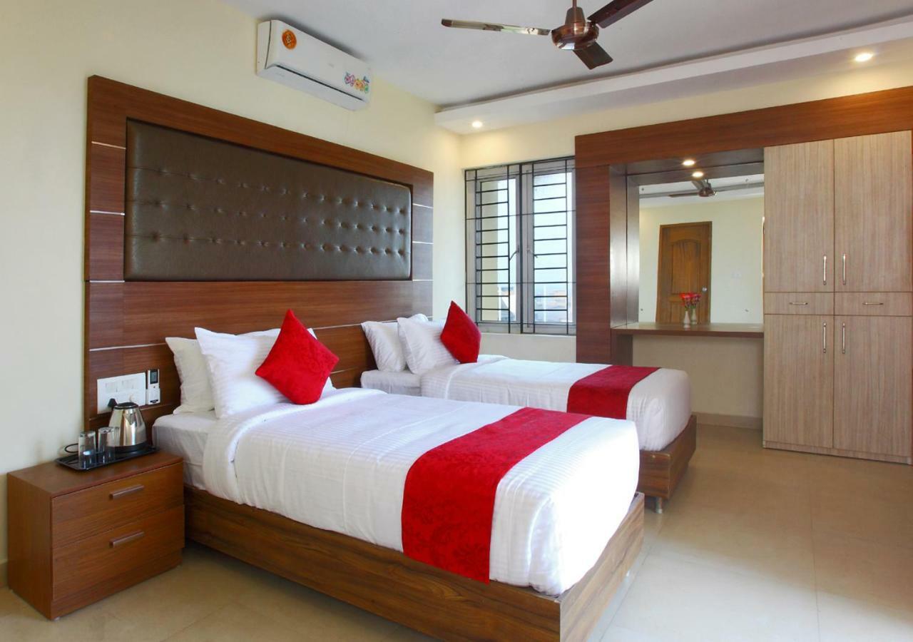 Laimar Suites Kochi Exterior photo